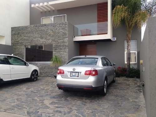 Residencia En Cumbres Del Lago, Jardín, 3 Recámaras, 4.5 Bañ