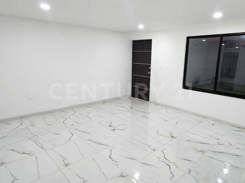 Casa En Venta En Guadalupe Hidalgo
