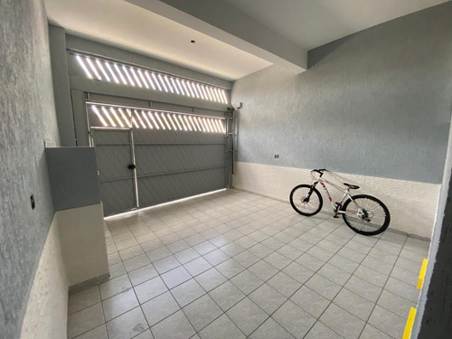 Imagem 22 de 28 de Sobrado Com 3 Dormitórios À Venda, 220 M² Por R$ 650.000,00 - Jardim Rina - Santo André/sp - So1548