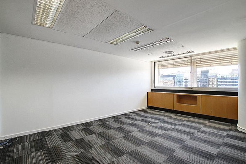 Oficina De 430 M2 En El Centro. Piso Alto, Vista Abierta, Muy Buen Estado