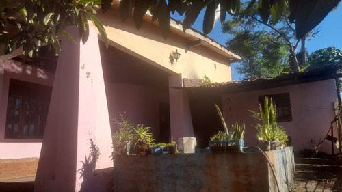Propiedad En Las Cataratas, Título De Propiedad 522 M2.