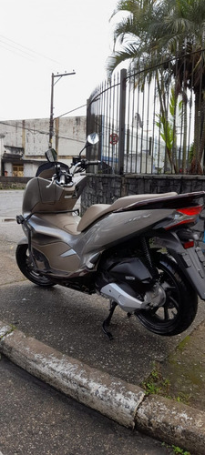 Imagem 2 de 7 de Pcx Dlx 2022 (1600km)financiamento Em Ate48x. Cartao Ate 18x