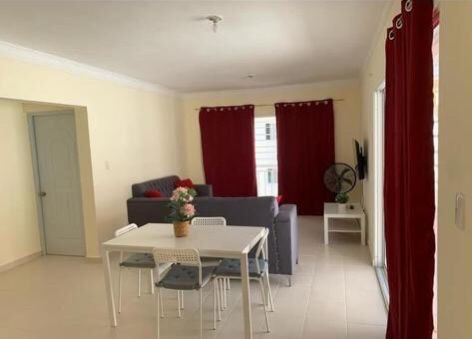 Vendo Oportunidad Apartamento Amueblado, 3er. Piso En Bávaro