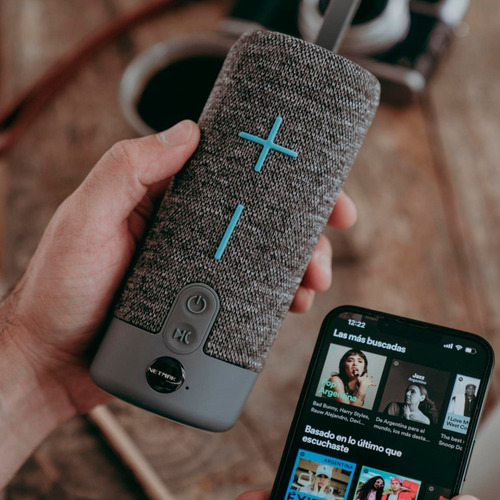 Imagen 5 de 10 de Parlante Bluetooth Portatil Gris Radio Micro Sd Manos Libres