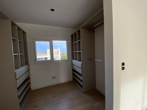 Imagen 12 de 15 de Casa En Venta Canton Norte A La Laguna Excelente Orientación Y Vista
