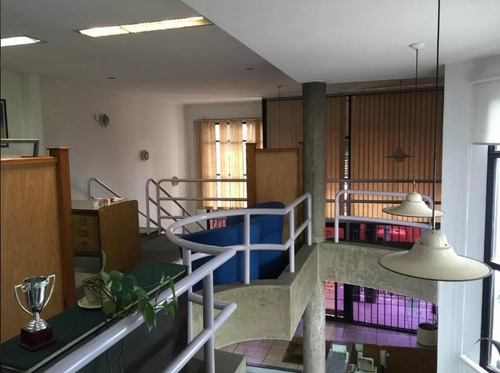 Casa En Venta , Local En Venta , La Comercial, Tres Cruces
