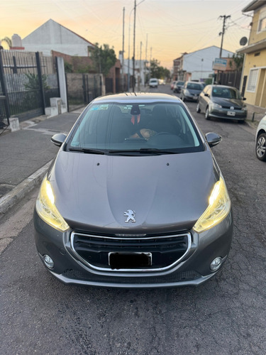 Peugeot 208 1.6 Feline