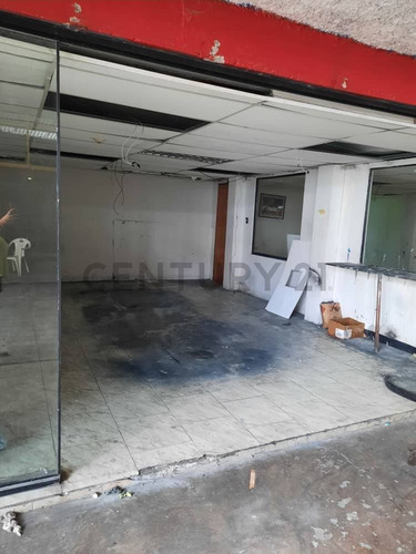 Alquiler De Galpon Con Local Y Sotano En Panamericana Carrizal