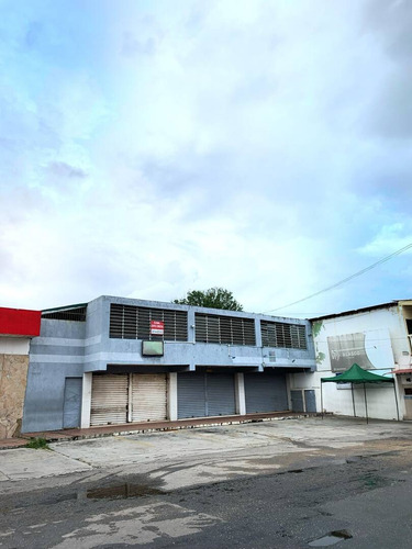 T.r. Vende Centro Comercial Santa Ana Ii. Av. Universidad Naguanagua Cod. 280892