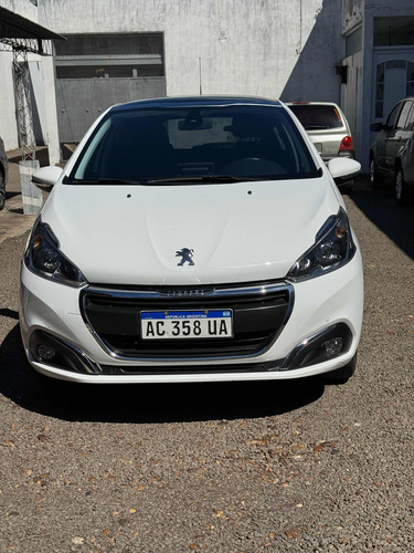 Peugeot 208 1.6 Feline