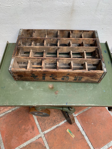 Antigua Caja De Refresco Madera Titán Titan (Usado)