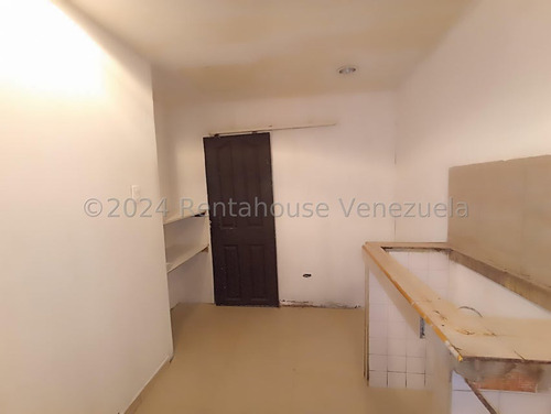 Rent-a-house Alquila Espectacular Local Comercial, Las Américas, Maracay, Estado Aragua, 25-14990 Gf