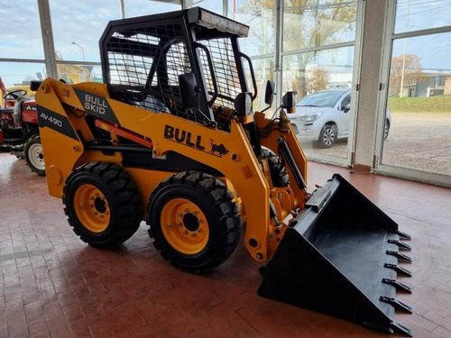 Imagen 3 de 7 de Mini Cargadora Bull Av490 50hp Motor Kubota Okm Bremotors