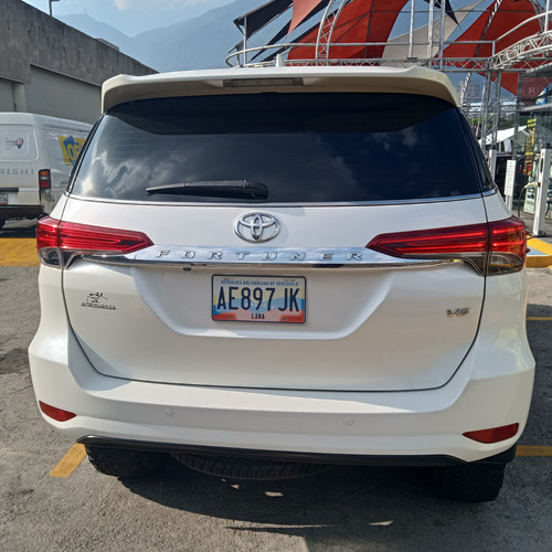 Toyota Fortuner Dubai 4.0