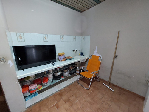 Casa De Dos Habitaciones + Pileta Y Cochera