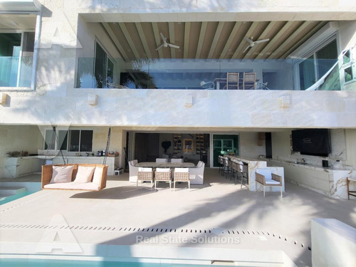 Casa En Venta, 5 Recámaras, Elevador, Remodelada Nueva, Amueblada,puerto Cancún.