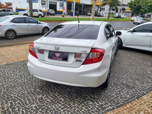 Imagem 6 de 13 de Honda Civic 2.0 16v 4p Flex Lxr Automático
