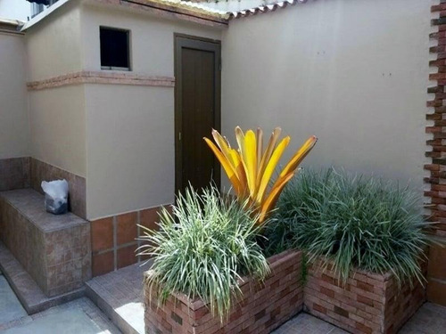 Imagen 12 de 13 de Casa En Venta En Urb. El Parral Valencia Cod: Crc-233