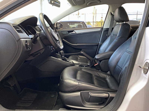 Imagem 10 de 15 de Volkswagen Jetta Trendline 2.0 2016