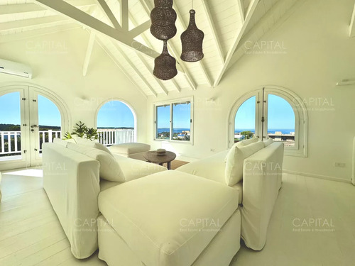 Casa En Venta En Pueblo De José Ignacio 3 Dormitorios Y Dependencia Con Vista Al Mar