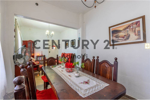 Imagen 9 de 21 de 138 E/ 517 Y 518 - Venta De Casa En Ph Al Frente De 2 Dormitorios