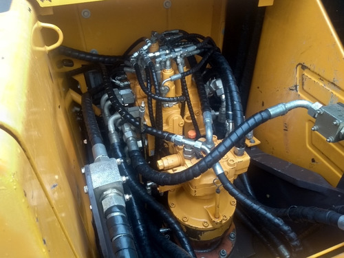 Escavadeira Sany Sy 135c-9 Cabine Com Ar Cond Repasse