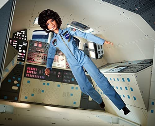 Barbie. Mujer Inspiradora. Muñeca Sally Ride