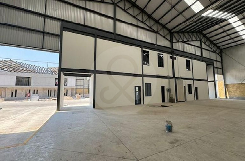 Bodega Comercial En Renta En Pueblo San Sebastianito