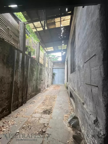 Casa 4 Dormitorios Y Depósito En Venta -arturo Lezama -aguada