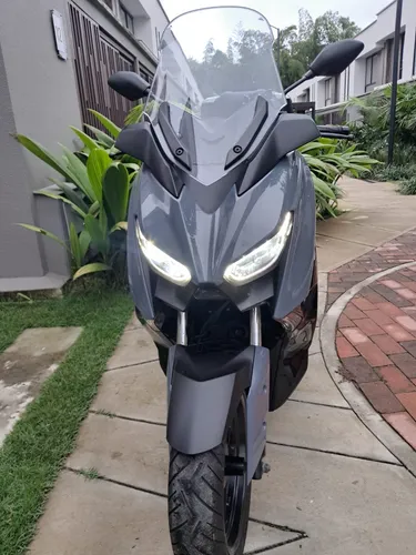 Xmax 300 Cc