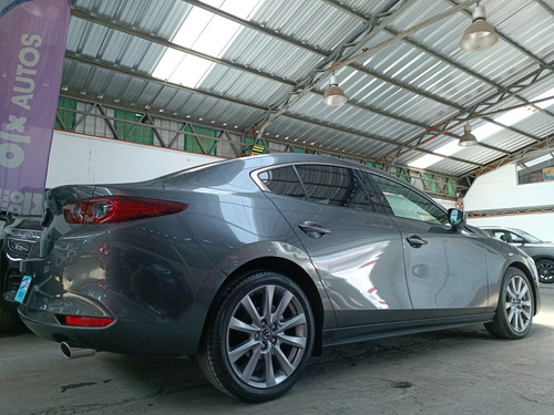 Mazda 3 2024