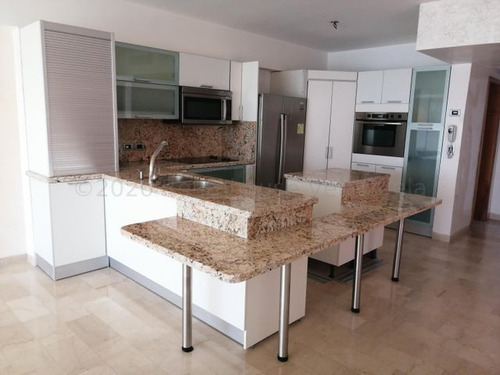 Venta De Apartamento En El Morro Frente Al Mar