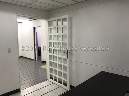 Cur. Oficina En Venta En Los Cortijos De Lourdes 24-7012 Yg