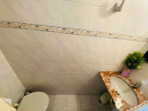 Venta Casa 3 Dorm.,bella Vista Prox.bv.y Agraciada