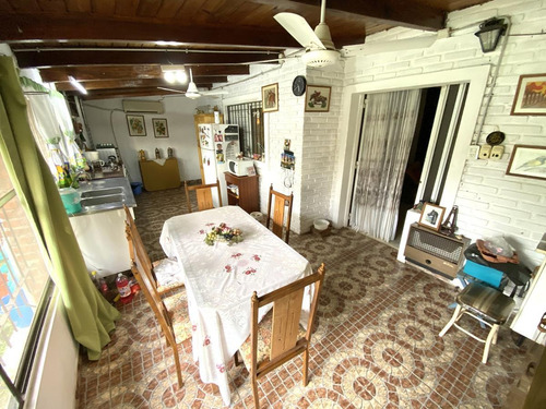Imagen 8 de 28 de Casa De 2 Dormitorios En Venta Con Pileta Y Parrillero - Hostal Del Sol - Fisherton