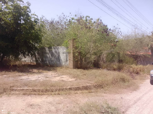 Terreno En Venta En Urb Los Chaguramos, Sector Agua De Vaca, Isla De Margarita