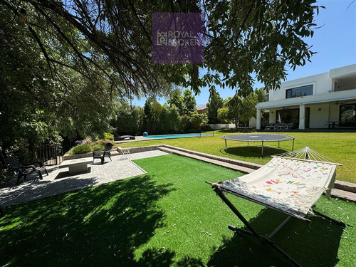 Casa En Venta De 4 Dorm. En Colina A Pasos De Laguna