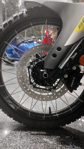 Imagen 21 de 23 de Aprilia Tuareg 2022