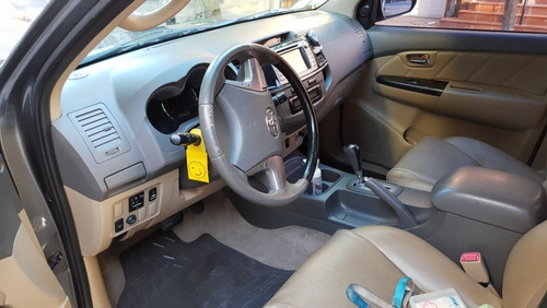 Toyota Sw4 2013 2.7 Srv Cuero Vvti 4x2 4at 7 Asientos