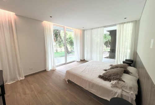 Venta Departamento 2 Amb Pilar Cochera Pileta