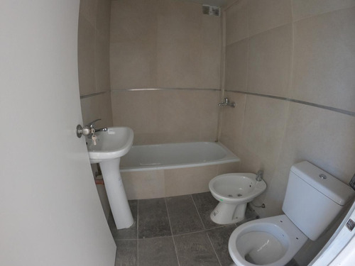 Imagen 7 de 17 de Departamento En Venta, Felipe Boero 510 (3° Piso, N°3), Belén De Escobar