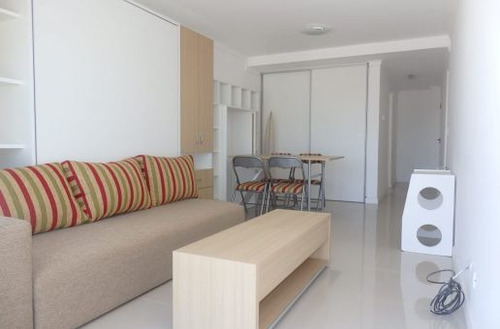 Imagen 2 de 9 de Departamento Venta Chauvin Ambiente Y Medio