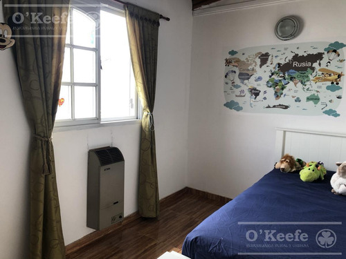Imagen 17 de 19 de Venta Casa 5 Ambientes Reciclada A Nuevo - Cochera - Quincho Y Jardín - Oportunidad