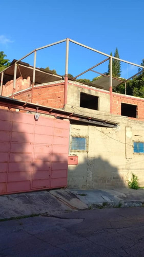 Imagen 1 de 13 de Casa En Venta + Dos Anexos En Obra Gris Club Hípico Los Teques