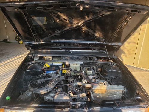 Imagem 3 de 12 de Volkswagen Saveiro Ls 1.6 Alcool