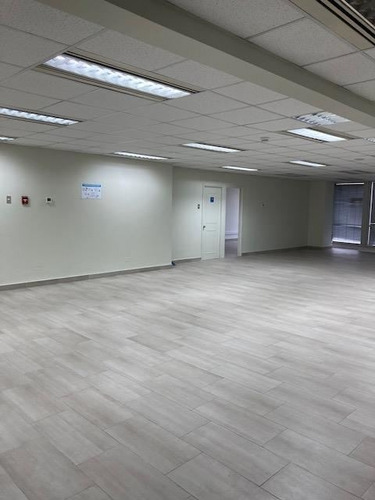Imagen 11 de 18 de Arriendo De Oficina De 232 M2 En Edificio Santiago 2000