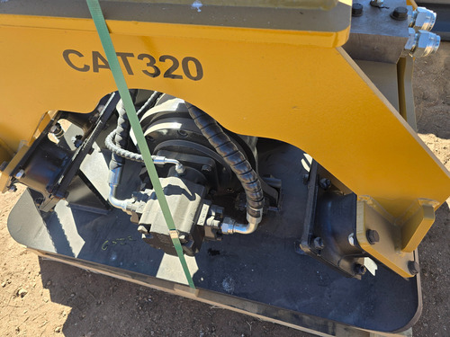 Compactador Tipo Placa Vibratoria Para Excavadora 320 O Simi