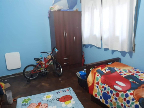 Imagen 9 de 12 de Bº Jardin - Casa En Venta Bv. De Las Industrias