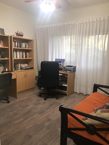 Imagen 5 de 15 de Casa - Barrio Parque Leloir