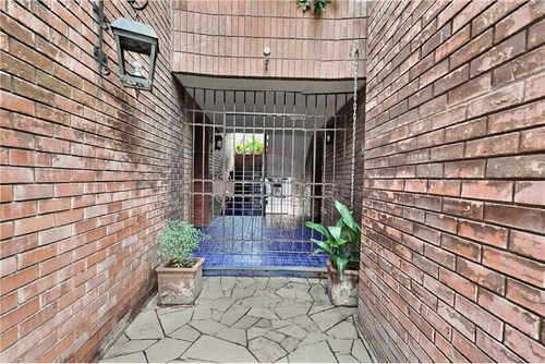 Excelente Propiedad Arquitectura Única.